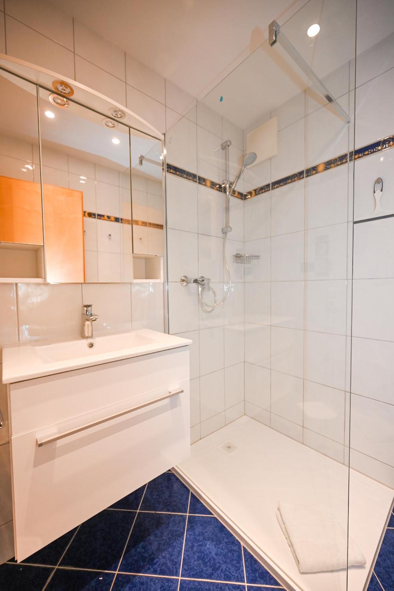 Panorama Apartments Bruck By All In One Apartments フッシュ・アン・デア・グロースグロックナーシュトラーセ エクステリア 写真