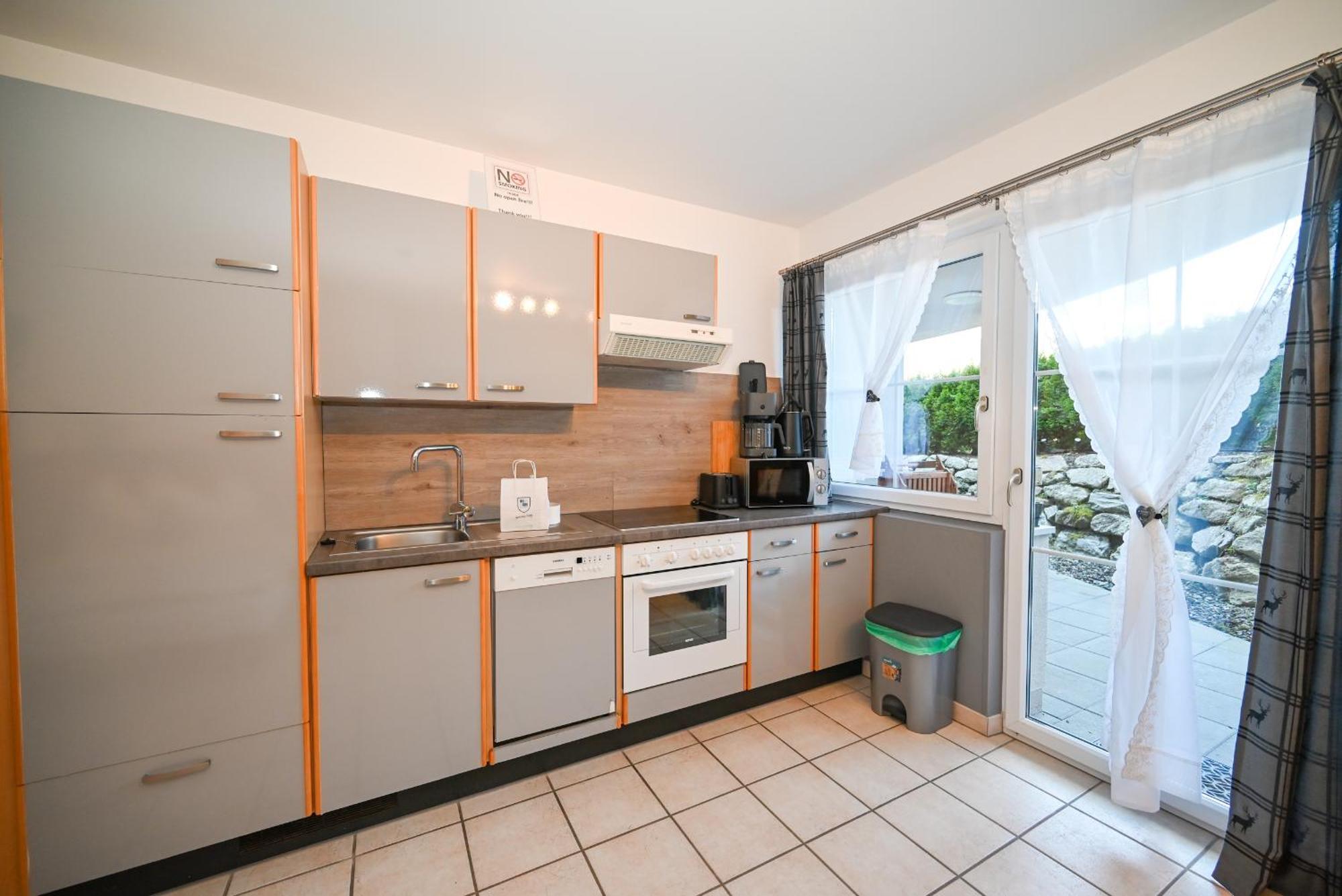 Panorama Apartments Bruck By All In One Apartments フッシュ・アン・デア・グロースグロックナーシュトラーセ エクステリア 写真